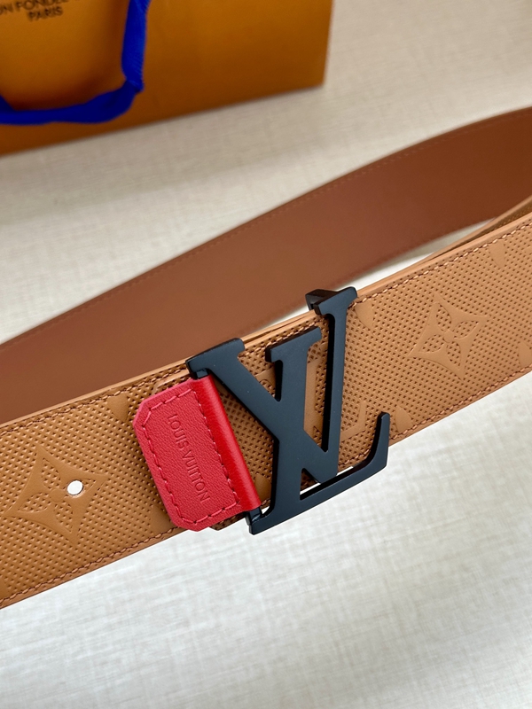 激安ルイヴィトンベルト背面デザイン